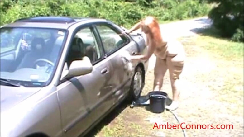 Amber Connors: Lavage de voiture nu