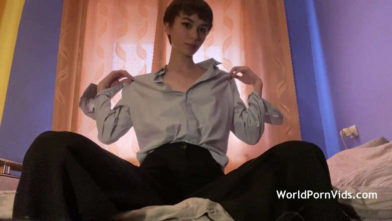 Selected worldwide porn: 3 týdny v mé štěrbině nebyl péro, hoši...