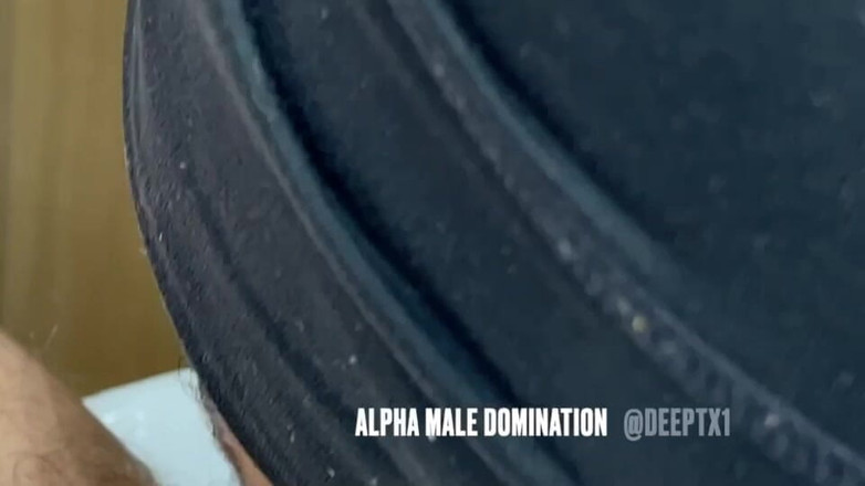 Deeptx1: アルファ男性が私の喉を犯し、私の顔に小便をします