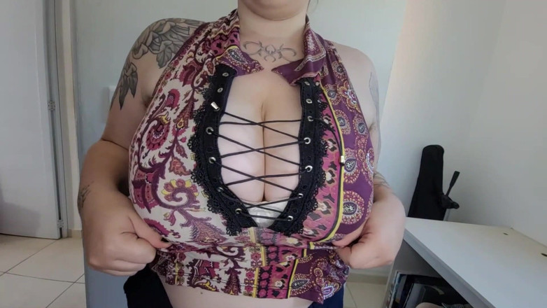 alucidfever: Huge Tits Caught You Looking at the Grocery Store