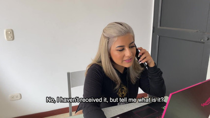 Naty Delgado: Üppige öffentliche üppig!! Meine stiefschwester entdeckt mich und prüft mich dann!! Ich...