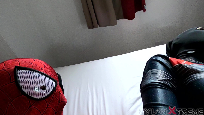 Nylon Xtreme: Pov Nora FoxとFishnetとTanパンスト