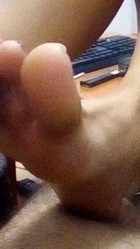 Stiefzus Stond Me Toe Mezelf Te Plezieren Met Haar Voeten