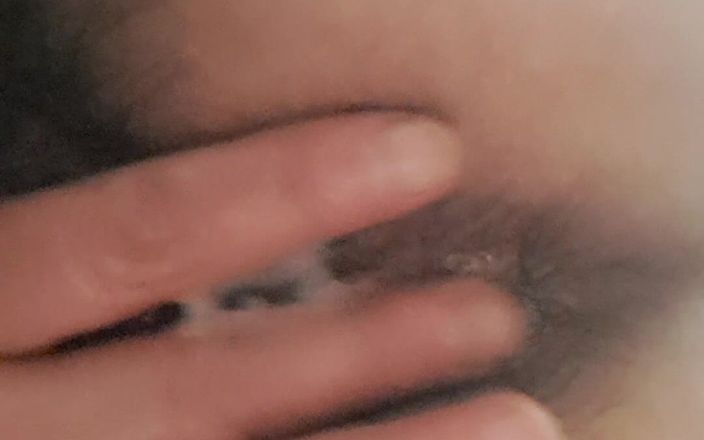 Mommy big hairy pussy: 继母被干的屁股