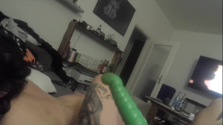 FuckSlave: Мені Треба Злизати Цей Клятий Дилдо До Чистого