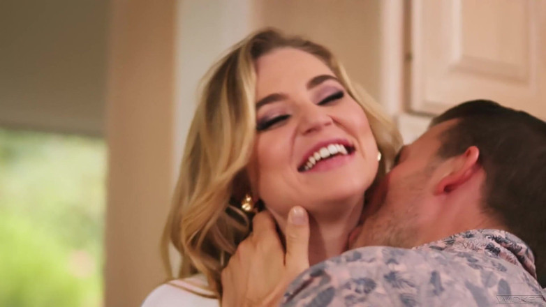 Wicked Pictures: Wicked - suami merakam isterinya Blake Blossom dikongkek keras oleh kawannya