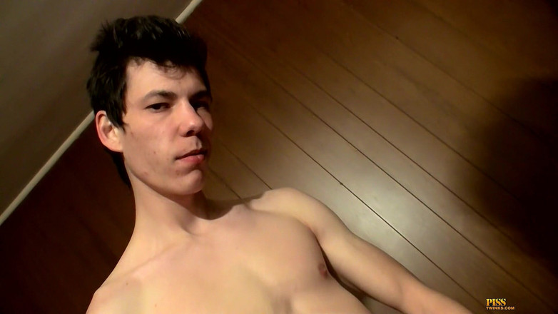 Piss Twinks: 오줌으로 항아리를 채우는 쿠퍼