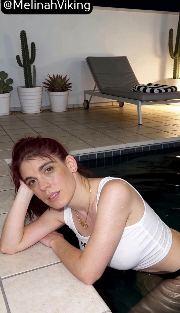 Melinah Viking: Pool Rest