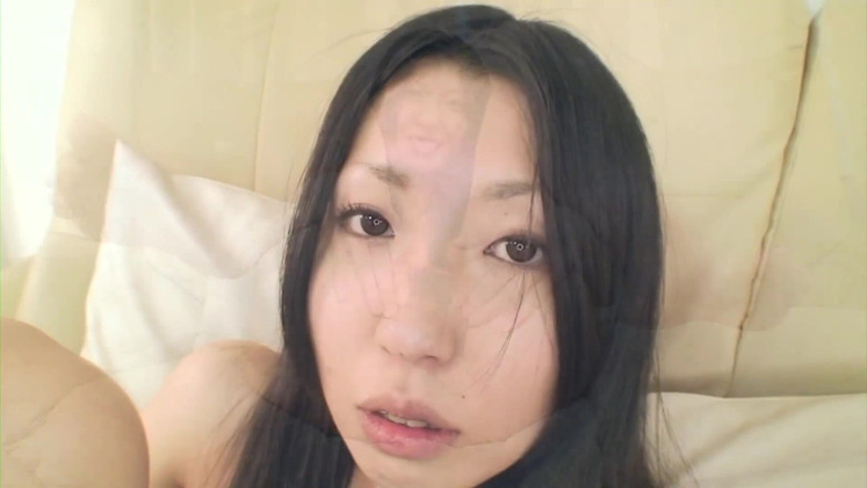 Asiatiques: Brünette hure wird bei ihrem casting gefingert