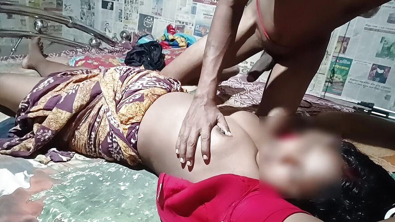 Monika Bhabhi: インドのバビのホットセックス01