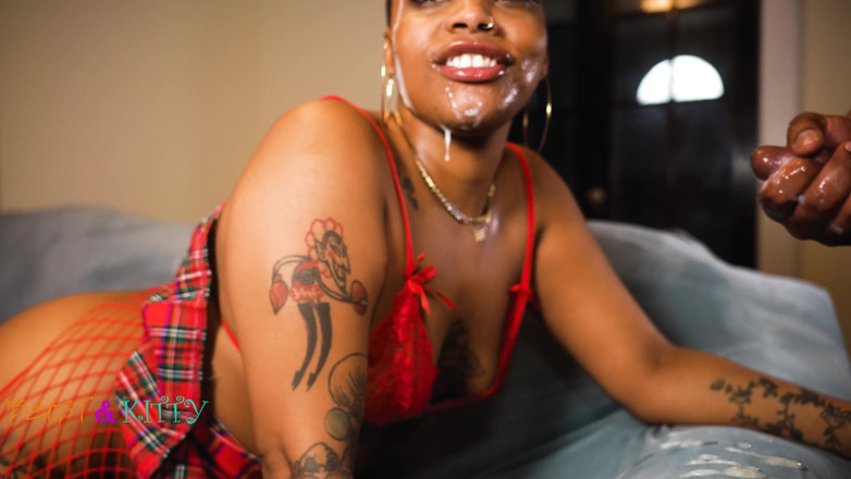 BeastnKitty: La ragazza perversa honeydippedc riceve un enorme facciale