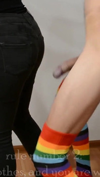 Nadržený nevlastní syn se neúspěšně snaží ošukat milfku