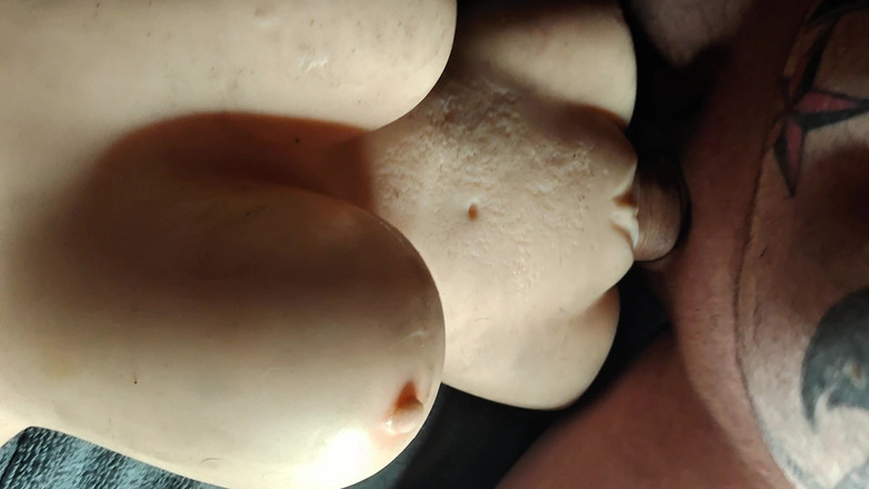 Cdubzdik: Bec sex realistische puppe abspritzen