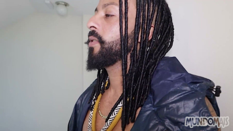 MundoMais: Merdivenlerde Rasta'yı emdim!
