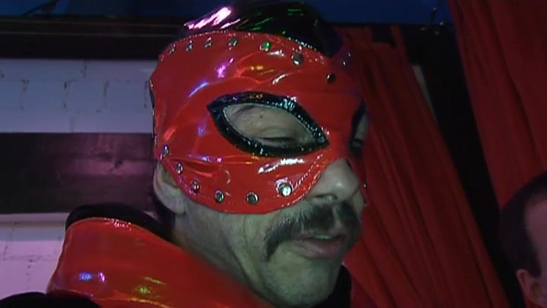 Night wank: Masked MILF Deepthroats Throbbing Cock in Wild Group Orgy
