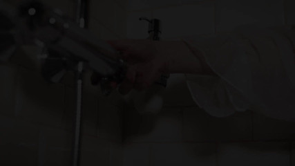 SugarNadya: La hermosa rubia se subió a la ducha, acariciando sus...
