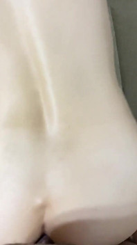 Het MILf bredvid njuter av fet kuk i hennes röv steg sis anal