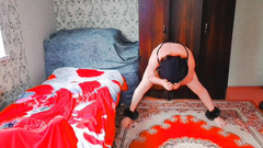 Kitty_Cross: प्यारी बहिन शराबी Robe में बनी कान पहने हुए