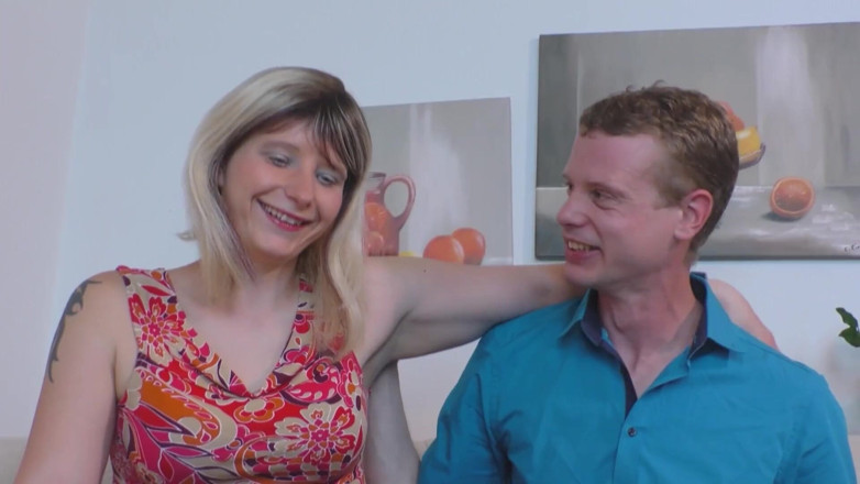 Casting GIRLS AND FIRST PORNO: Mereka bercinta buat kali pertama di hadapan kamera tanpa rasa...