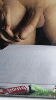 New Pictures of an Arab Penis After Showering