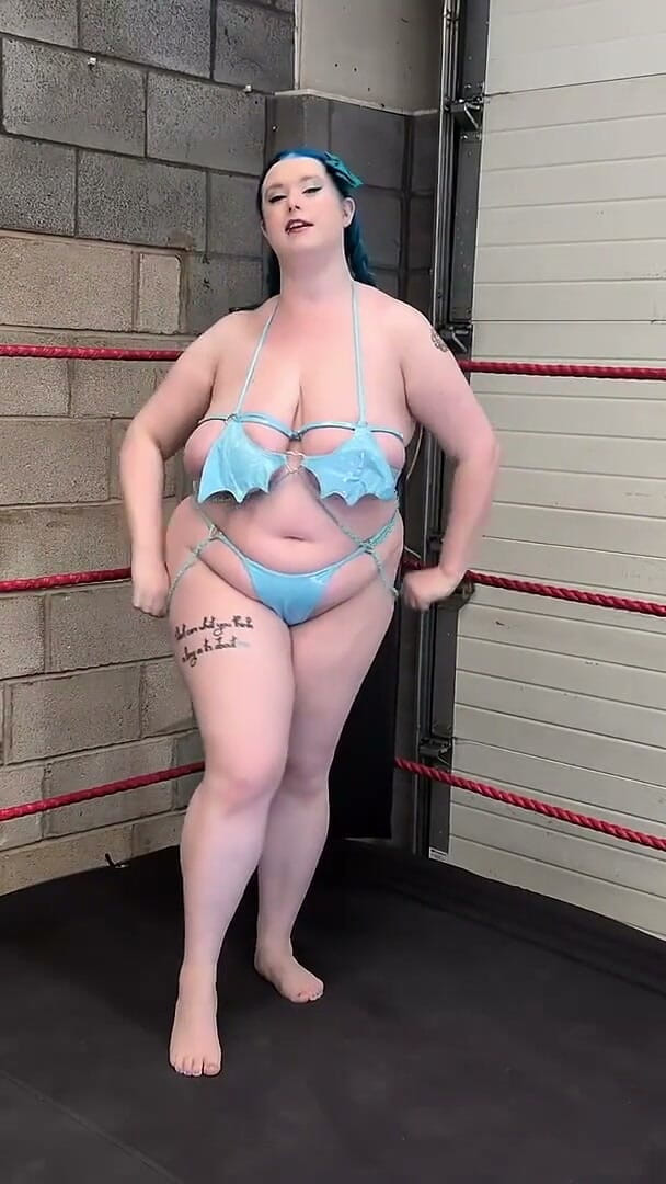 Alice_Mayflower_Scottish: Bbw boksen Alice Mayflower vs Bambi Brat - meisje