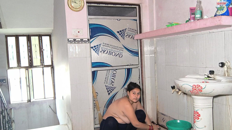 Puja555: Puja Bhabhi 每日裸体博客