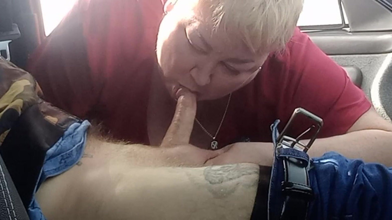 Zona901: 차에서 친구로부터 쾌락 받기 클로즈업