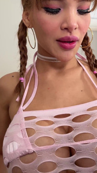 Amateur Bimbo Has Massive Tits