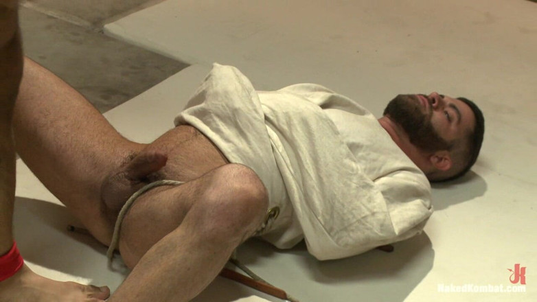 Naked Kombat: Marcus de ijsman Isaacs vs Leo the Force Forte - gewatteerde...