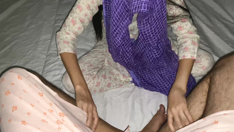 Desifilmy45: Punjabi Step Stepmother Got Naked in Front of a Dhongi...