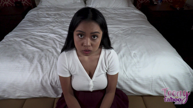 Teenytaboo: Luna Mills creampie student