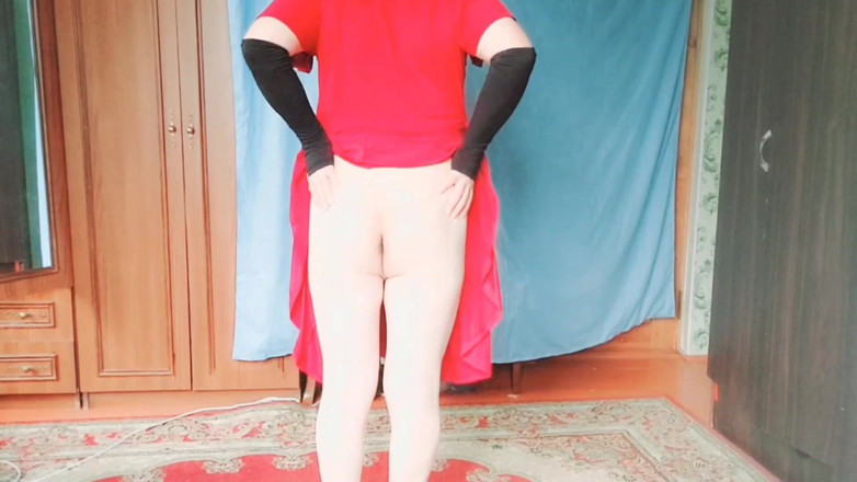 Kitty_Cross: 穿着丝质粉色长袍的女郎享受咖啡