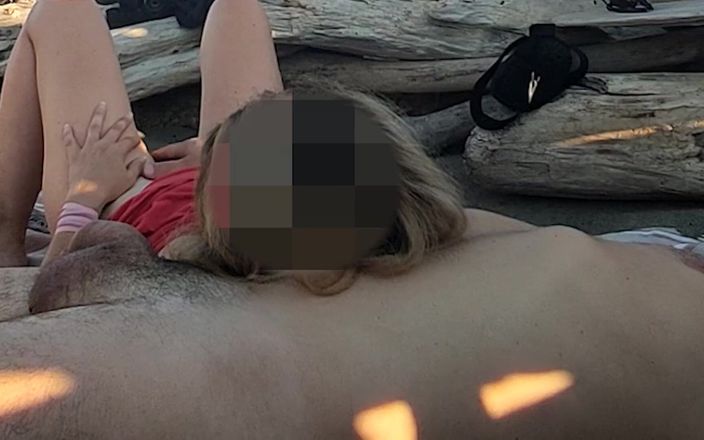 Miss Creamy: Pussy Flash - Stranger Caught My Stepdad Touching My P...a Beach...