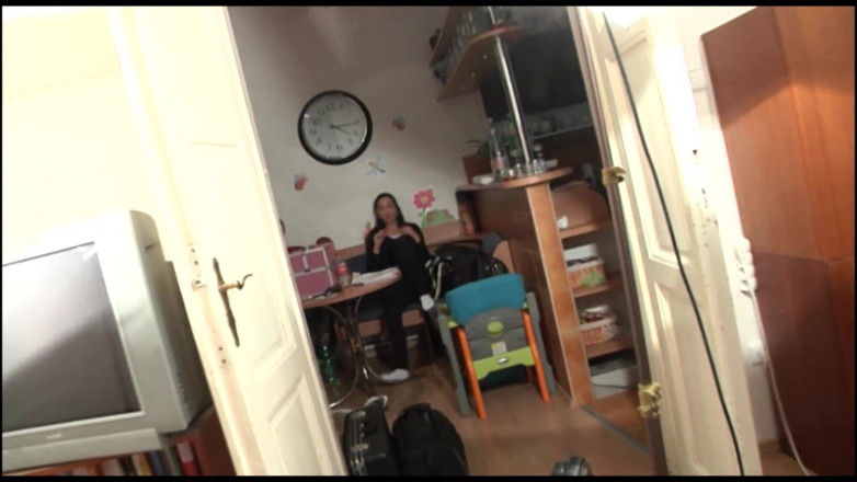 German amateur - 100% German hardcore videos: Prsatá holka je ošukaná při lízání kundičky dospívajících