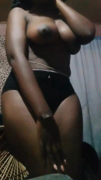 Dildoqueen Masturbating