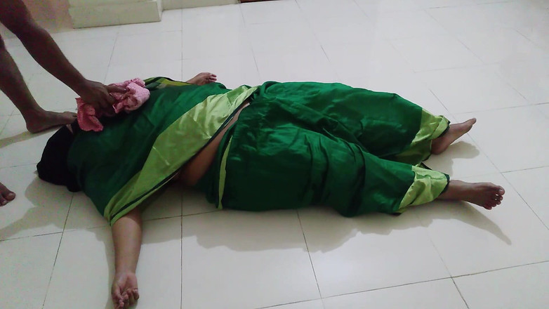 Aria Mia: Desi Moti Gand Saas Ko Damad Ne Hat Bandkar Choda...