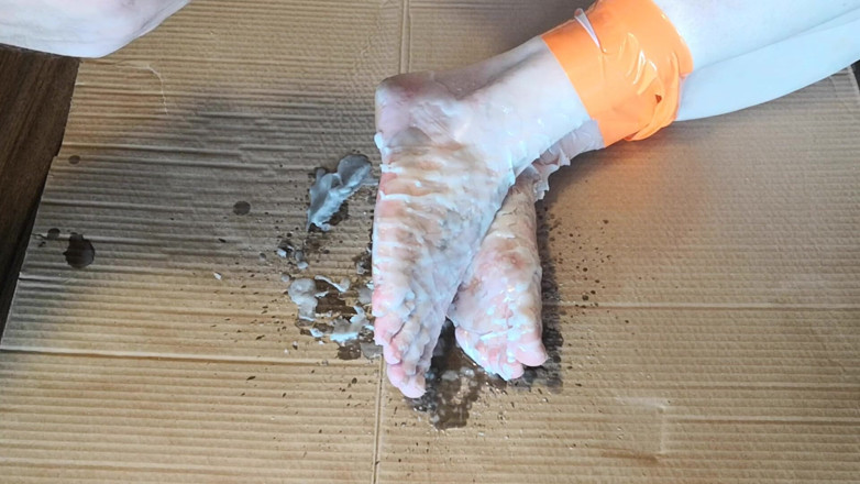 Bouncy Tits Action: Hot candle wax on my feet part 2