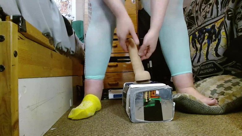 CosmicJones88: Maricas senta-se no vibrador e depois se inclina