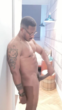 12 Mins of Wanking a Must See. I Am an Ambassador