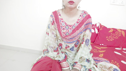 Saarabhabhi6: Nevlastní bratra flirtuje a má romantické šukání s Desi