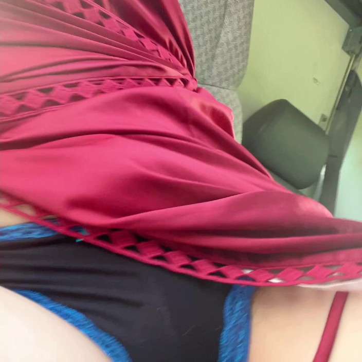sweethanajapanese: Esa Chica Tan Atractiva En La Camioneta