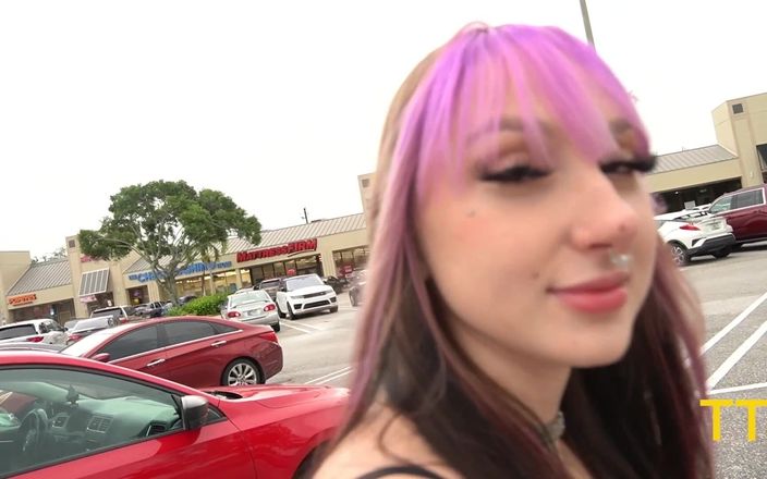 Teddy Tarantino: Skylar Vox met grote tieten wordt bij de supermarkt opgepikt...