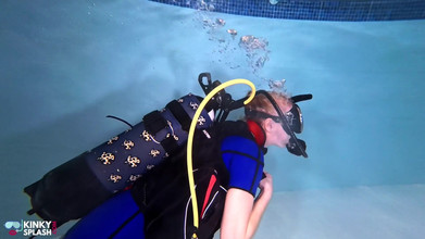 UKCuteGirl Lucy Lauren: Bound Beneath the Surface - ヴィンテージウェットスーツでのスキューバティーズ&ローププレイ