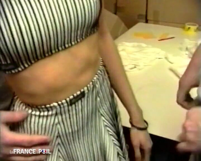 Rue Chaude: Malý gang bang pro Julii, 24 let, prodavačka bot