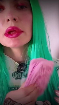 Asmr Aufr der Gesellschaft, Rollenspiel