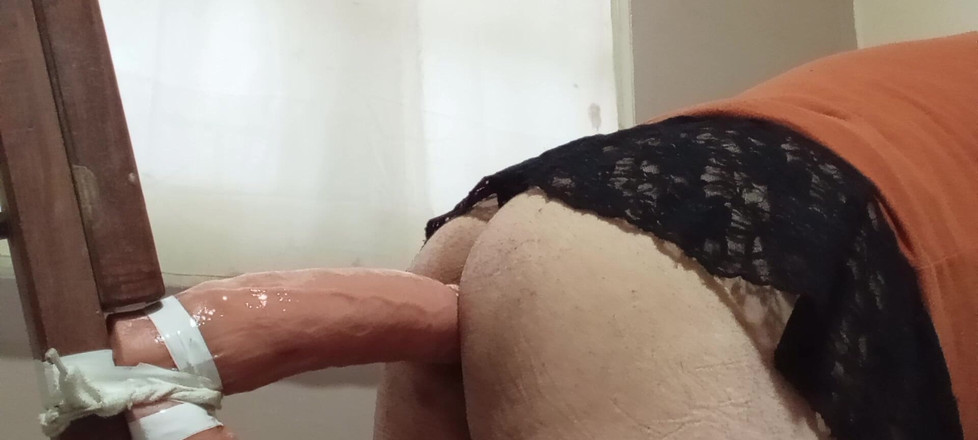 Todo -Anal: Cítím se velmi horko a oblékám se do své velmi...