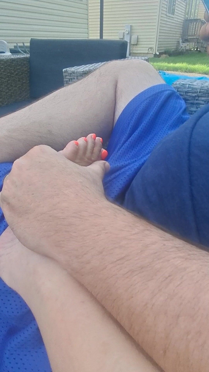 Naughty alchemy: Massagem no pé