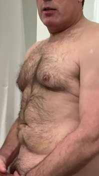 Sega mezza nuda sul letto - orgasmo intenso