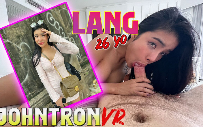 JohnTronVR: Super het thailändsk MILf vill ha allt i hennes ansikte