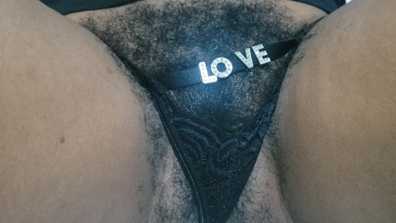 Lovemina: prakritik bush premi, hot chodne laayak mammi baalon vaali choot...